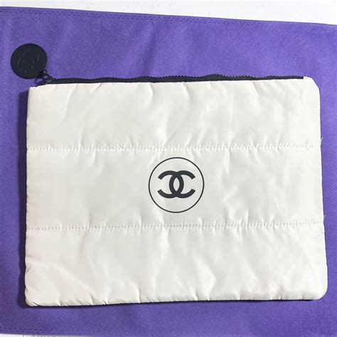 trousse chanel beige|Chanel beige.